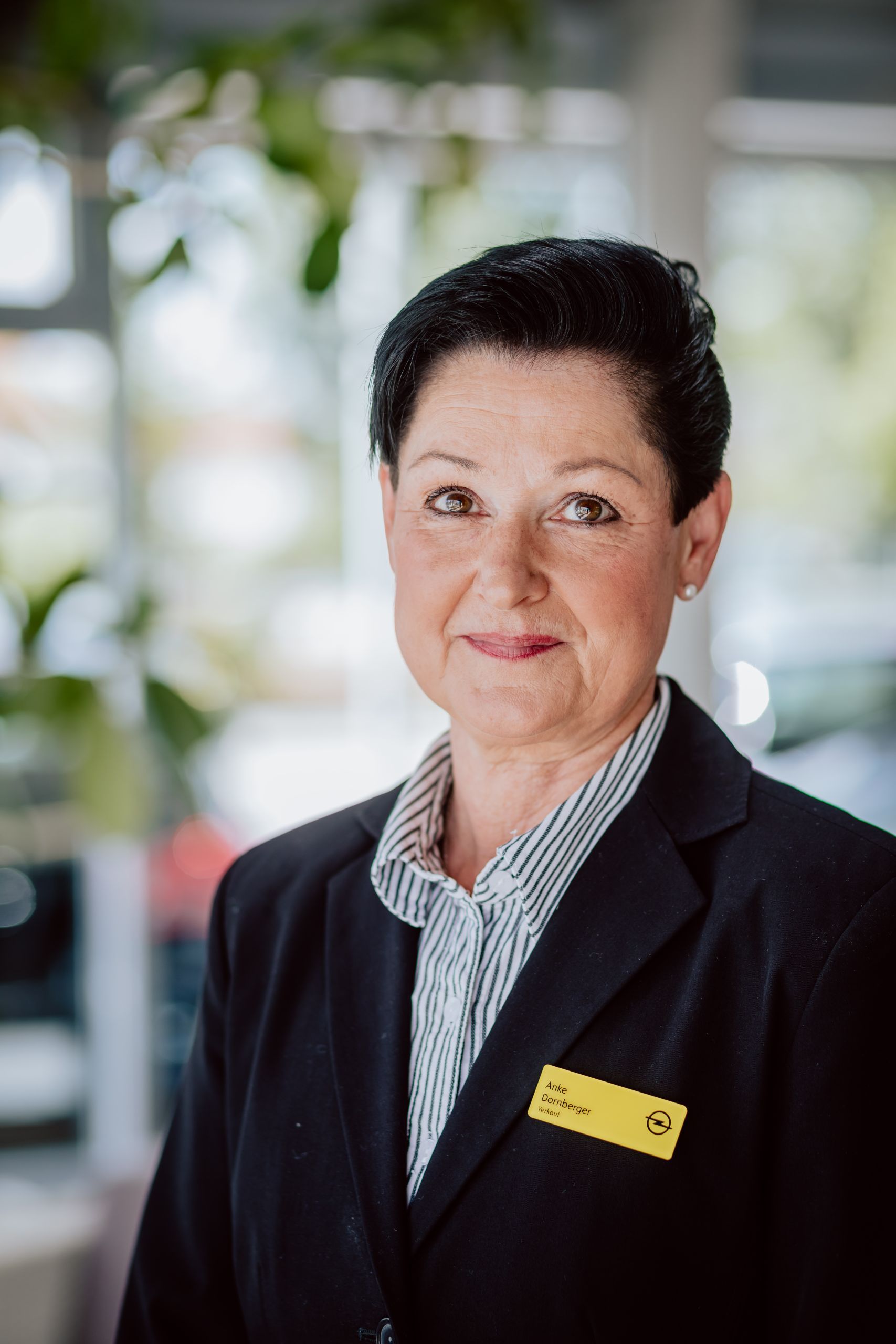 Frau Anke Dornberger